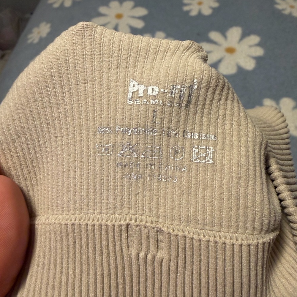 Stylish Pro Fit Tan Crop Top - Picture 3 of 3